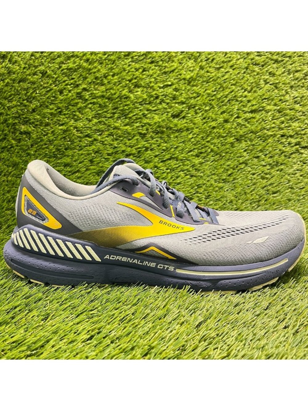 Brooks Adrenaline GTS 23 Mens Size 11.5 Gray Athletic Running Shoes Sneakers